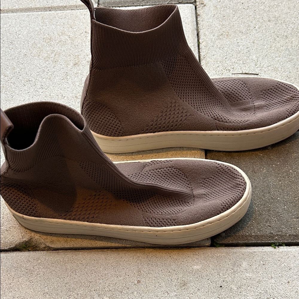 Women’s J/Slides Taupe slip on boots